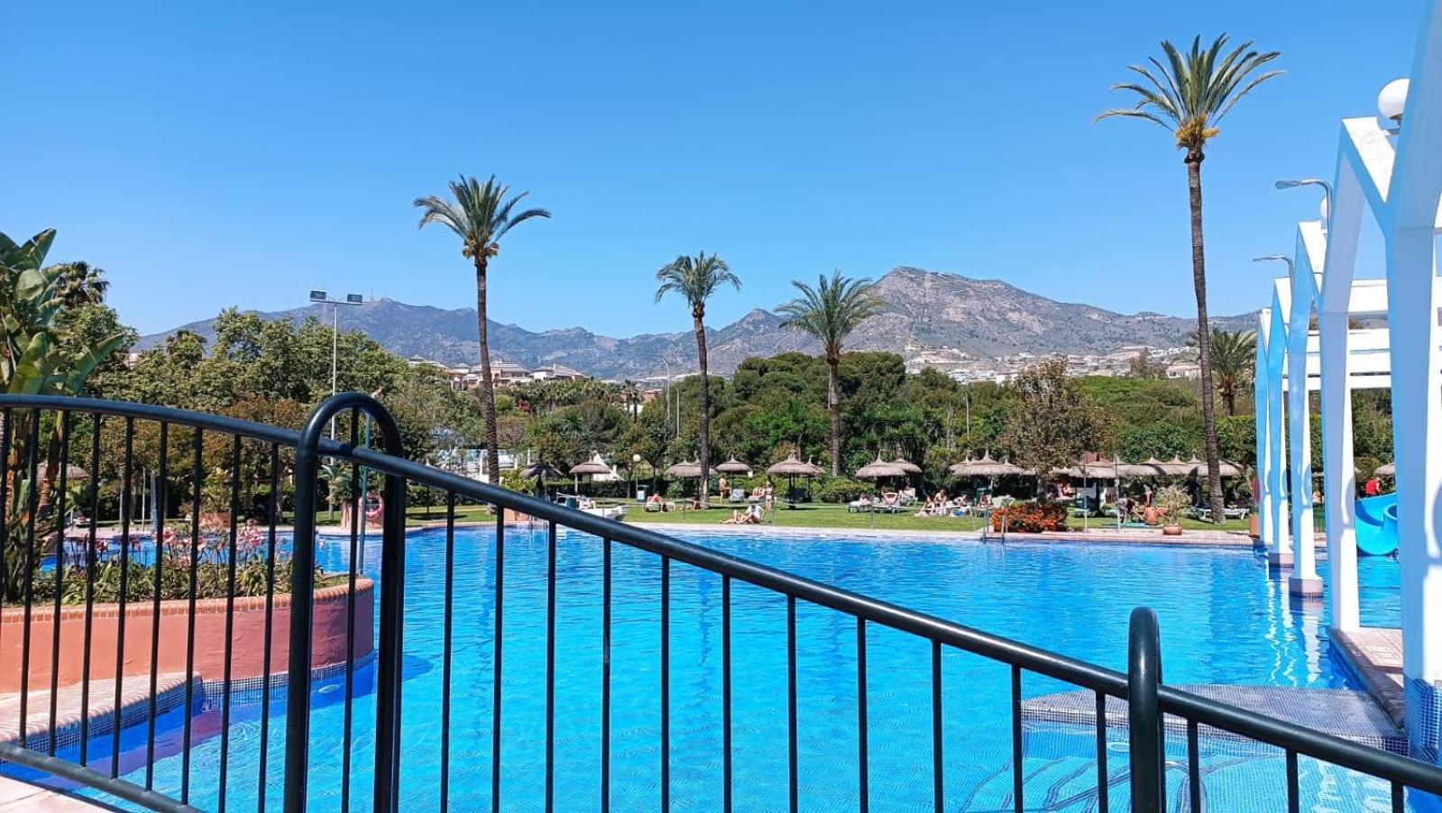 Benal Beach Vista Al Mar, Piscina Templada Benalmádena Exteriör bild